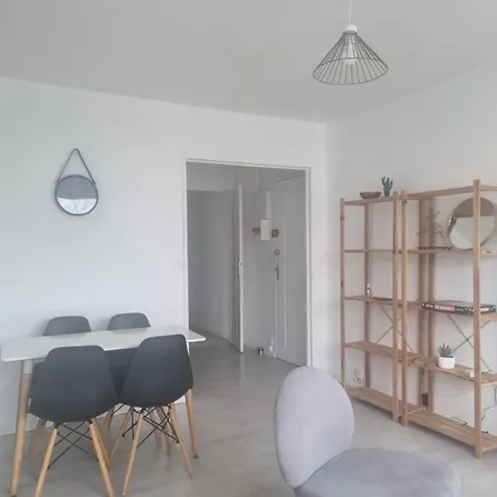 Apartament T4 Spacieux Proche Toutes Commodites Saint-Herblain